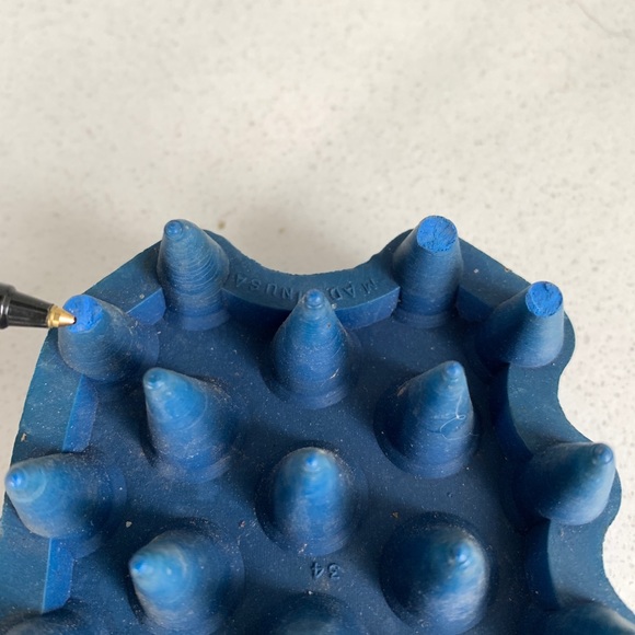 [Free If You Bundle $15+] Kong Nubby Zoom Groom ZoomGroom + Plastic Curry Brush - Picture 9 of 11